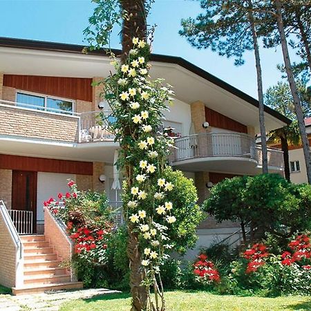 Villa Anny Lignano Sabbiadoro Exterior photo